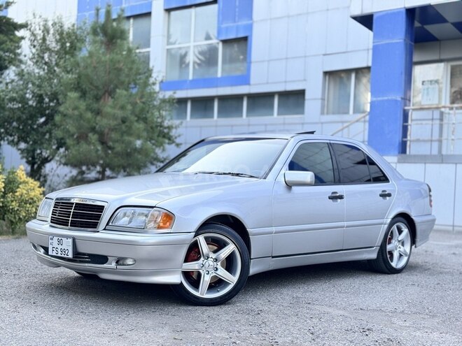 Mercedes C 230 2000, 222,000 km - 2.3 л - Sabirabad