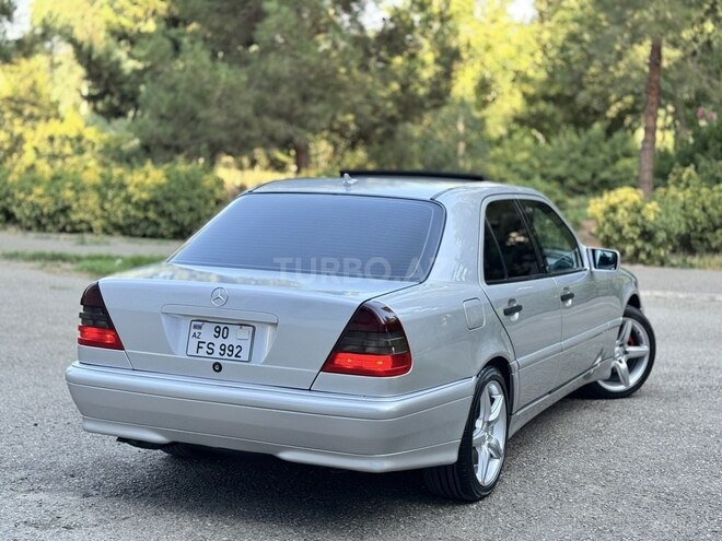 Mercedes C 230 2000, 222,000 km - 2.3 л - Sabirabad