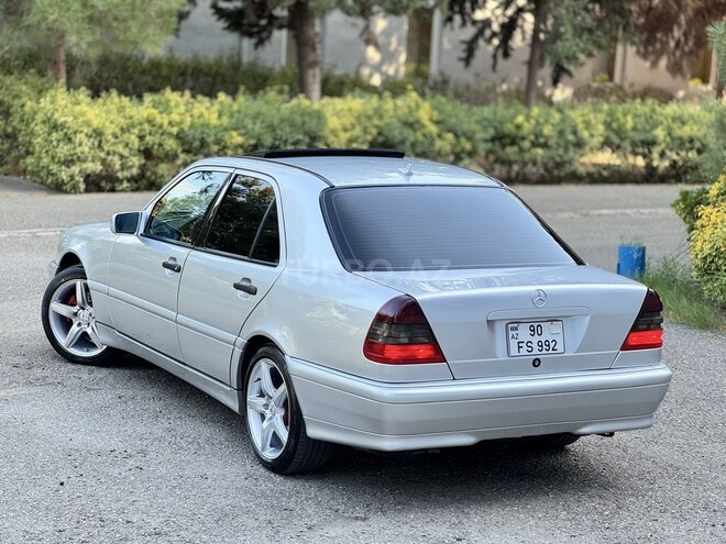 Mercedes C 230 2000, 222,000 km - 2.3 л - Sabirabad