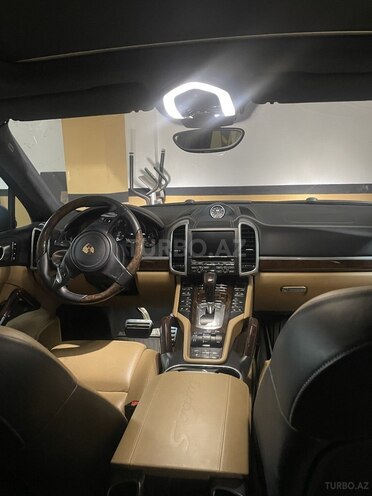 Porsche Cayenne Turbo S 2013, 80,000 km - 4.8 l - Bakı