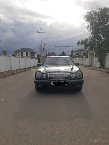 Mercedes E 230 1997, 615,000 km - 2.3 l - Astara