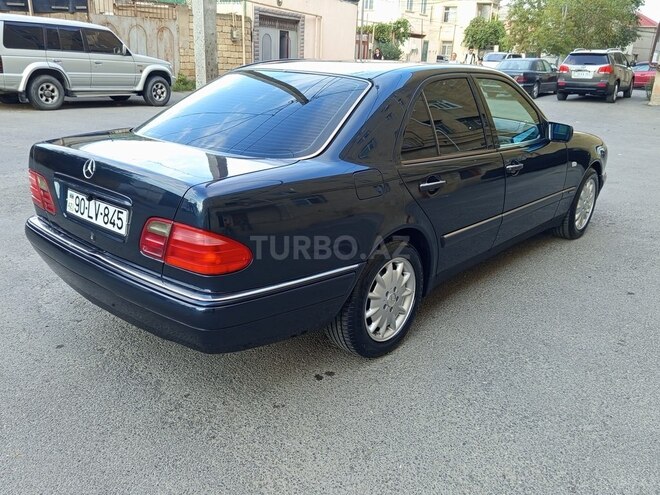 Mercedes E 240 1998, 228,000 km - 2.4 l - Bakı