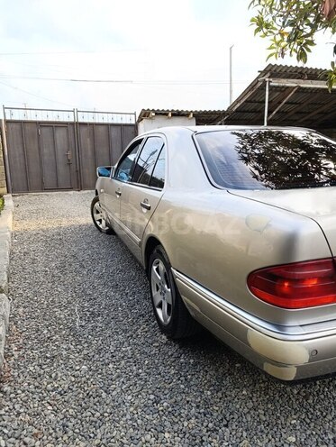 Mercedes E 220 1997, 199,990 km - 2.2 l - Lənkəran
