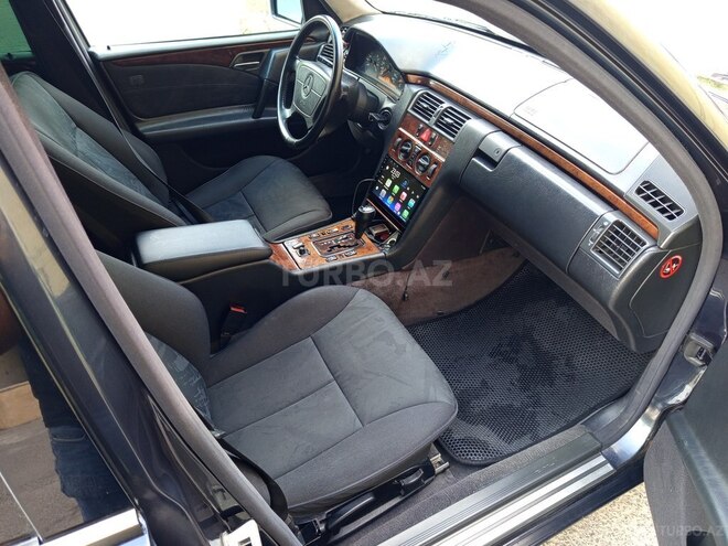 Mercedes E 240 1998, 228,000 km - 2.4 l - Bakı