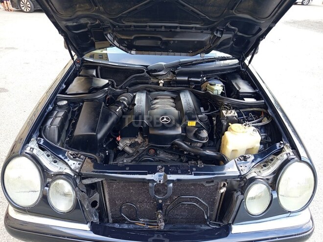 Mercedes E 240 1998, 228,000 km - 2.4 l - Bakı