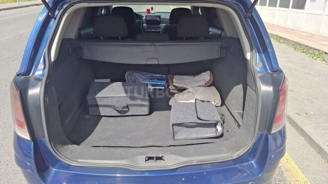 Opel Astra 2009, 350,000 km - 1.7 l - Qəbələ