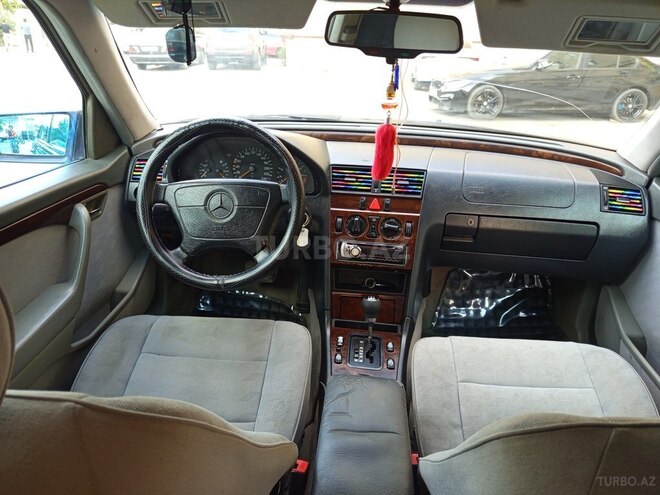 Mercedes C 200 1996, 228,000 km - 2.0 l - Bakı