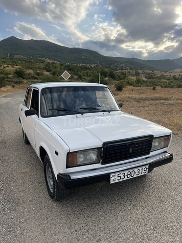 LADA (VAZ) 2107 2009, 25,000 km - 1.6 l - Şabran