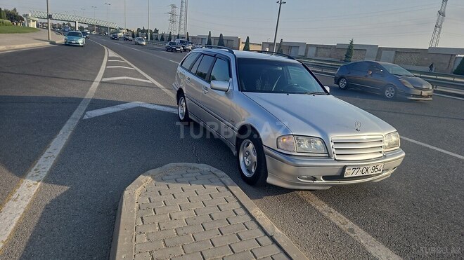 Mercedes C 220 2000, 333,345 km - 2.1 l - Bakı