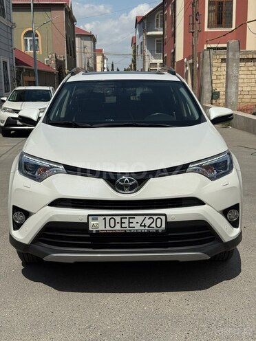 Toyota RAV4-1
