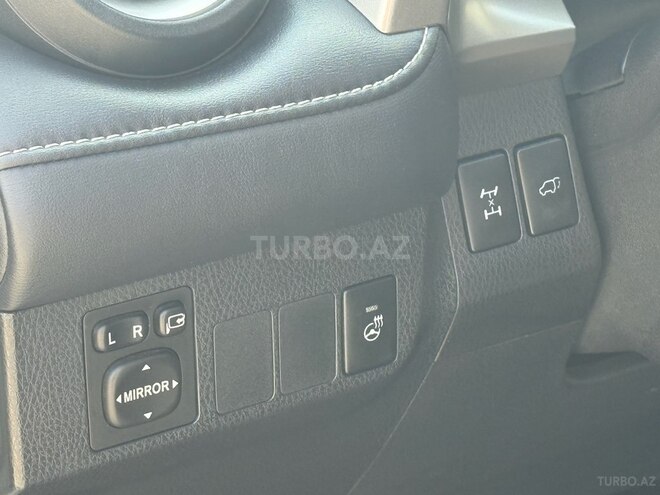 Toyota RAV4-14