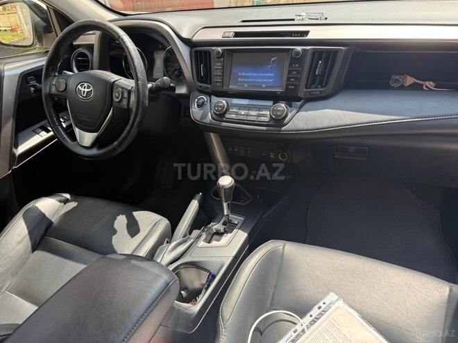 Toyota RAV4-6