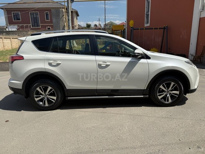 Toyota RAV4-3