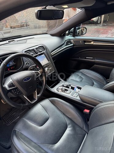 Ford Fusion (North America) 2017, 94,000 km - 2.0 л - Bakı