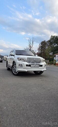 Toyota Land Cruiser 2011, 270,000 km - 4.0 l - Quba