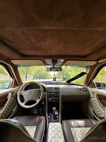 Mercedes C 240 1998, 350,000 km - 2.4 l - Qax