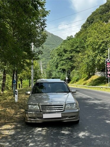 Mercedes C 240 1998, 350,000 km - 2.4 l - Qax