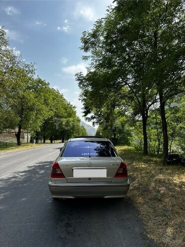 Mercedes C 240 1998, 350,000 km - 2.4 l - Qax