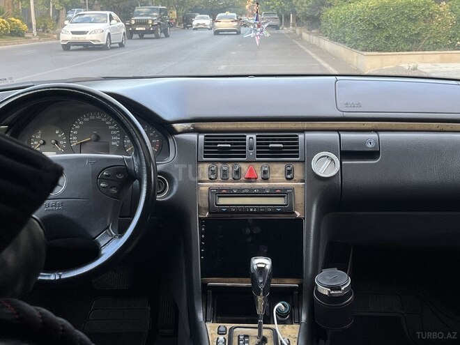 Mercedes E 320 2000, 450,000 km - 3.2 l - Bakı