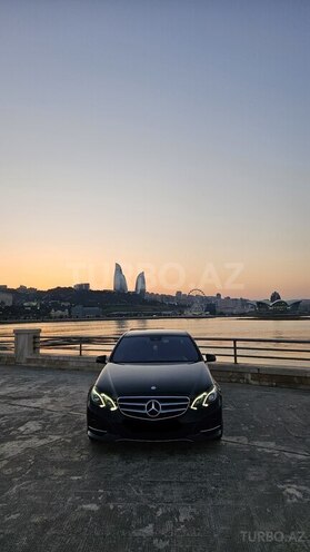 Mercedes E 220 2013, 256,000 km - 2.2 l - Bakı
