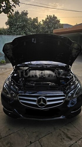Mercedes E 220 2013, 256,000 km - 2.2 l - Bakı