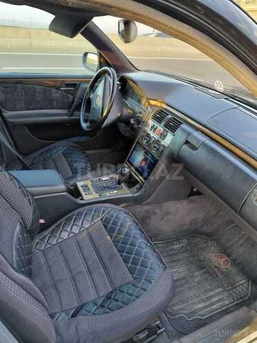 Mercedes E 200 1998, 298,741 km - 2.0 l - Bakı
