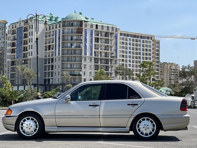 Mercedes C 230 1998, 303,000 km - 2.3 л - Sumqayıt