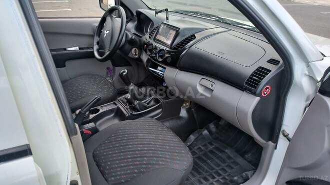 Mitsubishi L200 2014, 400,000 km - 2.5 l - Lənkəran