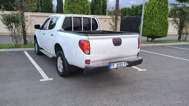 Mitsubishi L200 2014, 400,000 km - 2.5 l - Lənkəran