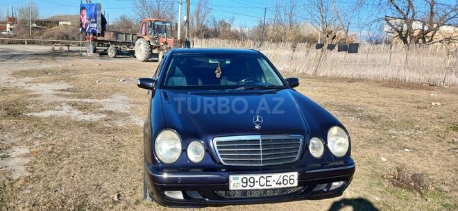 Mercedes E 240 1999, 327,035 km - 2.4 l - Yevlax