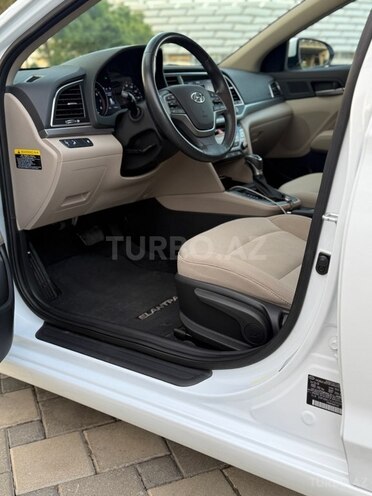 Hyundai Elantra 2018, 26,697 km - 2.0 l - Bakı