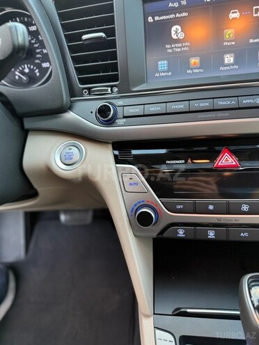 Hyundai Elantra 2018, 26,697 km - 2.0 l - Bakı