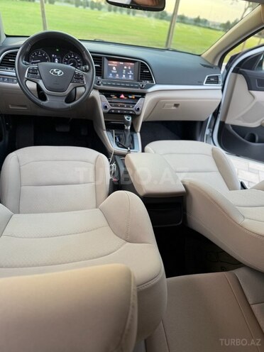 Hyundai Elantra 2018, 26,697 km - 2.0 l - Bakı
