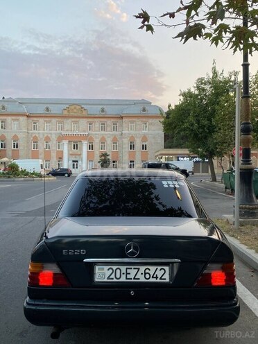 Mercedes E 200 1993, 600,000 km - 2.0 l - Gəncə