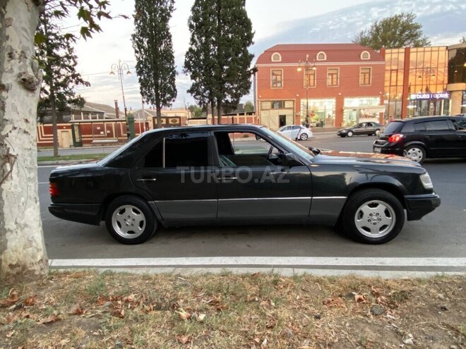 Mercedes E 200 1993, 600,000 km - 2.0 l - Gəncə