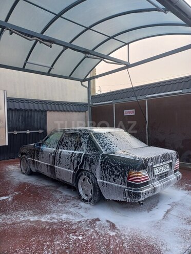 Mercedes E 200 1993, 600,000 km - 2.0 l - Gəncə