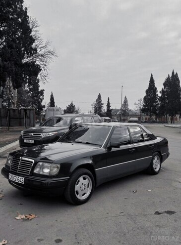 Mercedes E 200 1993, 600,000 km - 2.0 l - Gəncə