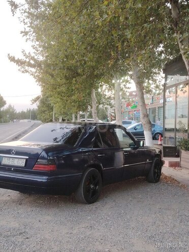Mercedes E 200 1995, 347,745 km - 2.0 l - Füzuli