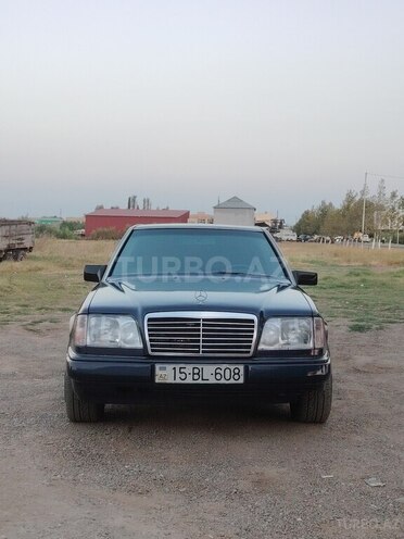 Mercedes E 200 1995, 347,745 km - 2.0 l - Füzuli