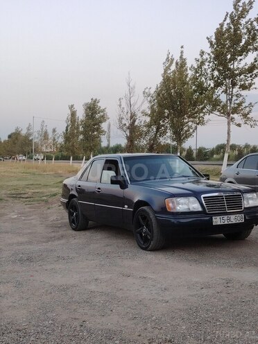 Mercedes E 200 1995, 347,745 km - 2.0 l - Füzuli