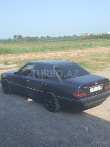 Mercedes E 200 1995, 347,745 km - 2.0 l - Füzuli