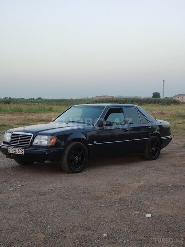 Mercedes E 200 1995, 347,745 km - 2.0 l - Füzuli