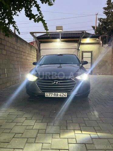 Hyundai Elantra 2018, 143,232 km - 2.0 л - Bakı