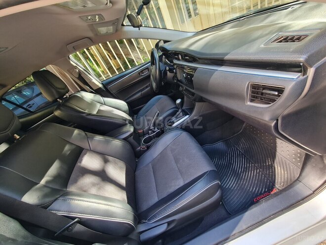Toyota Corolla 2015, 180,000 km - 1.6 l - Bakı