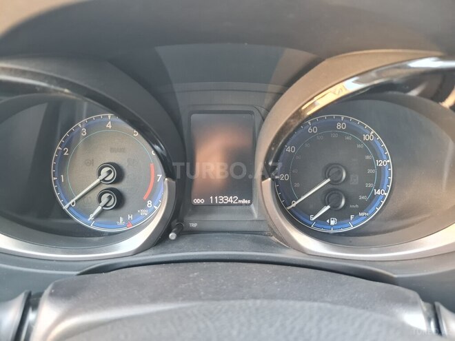 Toyota Corolla 2015, 180,000 km - 1.6 l - Bakı