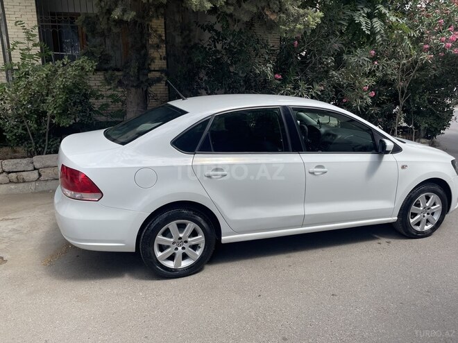 Volkswagen Polo 2015, 116,070 km - 1.6 l - Bakı