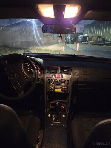 Mercedes C 220 1998, 484,585 km - 2.2 l - Bakı