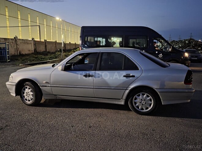 Mercedes C 220 1998, 484,585 km - 2.2 l - Bakı