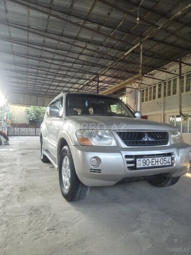 Mitsubishi Pajero 2004, 377,538 km - 3.0 l - Şamaxı