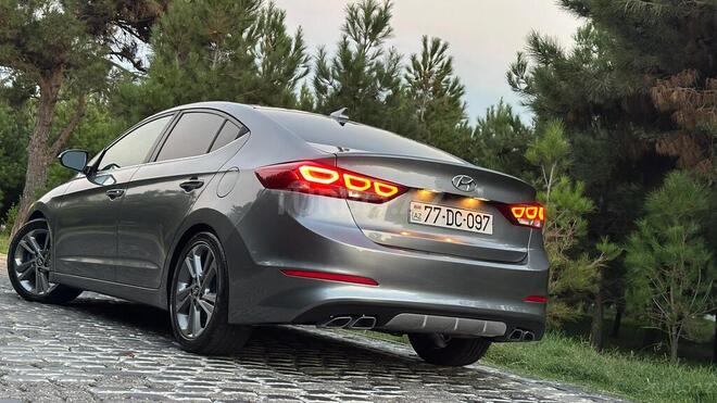Hyundai Elantra 2016, 99,000 km - 2.0 l - Bakı